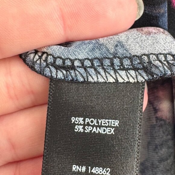 NWT Torrid 2 Black Print Studio Knit Surplice Wrap Long Sleeve Top Size 2X 18/20 - Picture 6 of 7